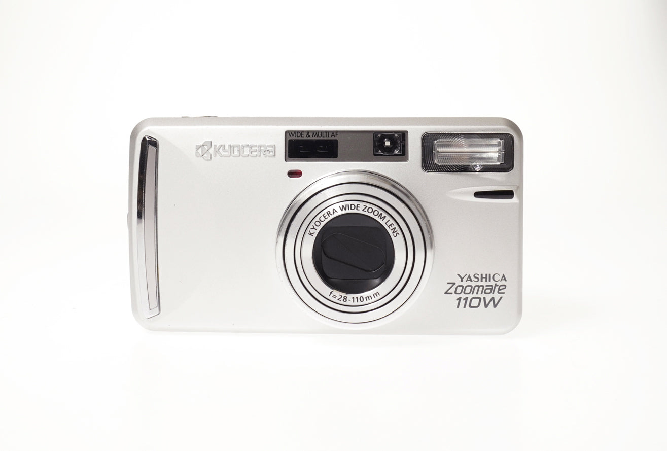 美品　人気機種　Kyocera YASHICA Zoomate 110W動作品 Kyocera Yashica Zoomate 110W 35mm Point & Shoot Film Camera