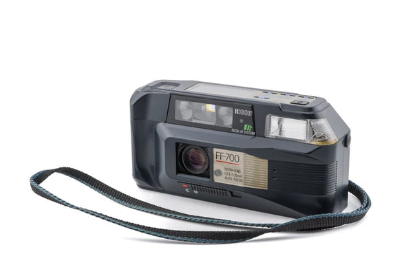 Ricoh FF-700 135/35mm Point & Shoot Film Camera