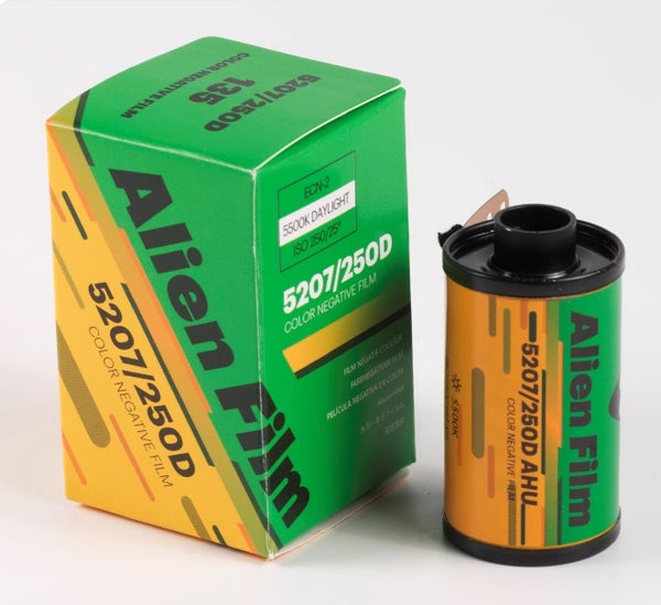 Alien Film 5207 250D C-41 - 36exp, 135/35mm Color Motion Picture Film