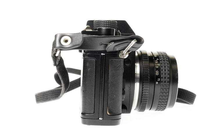 Contax RTS SLR 35mm Film Camera + RMC Tokina 24mm f2.8 Lens