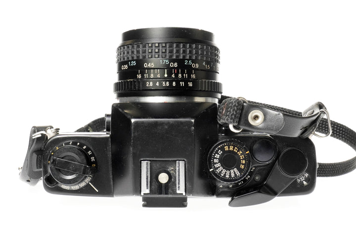 Contax RTS SLR 35mm Film Camera + RMC Tokina 24mm f2.8 Lens